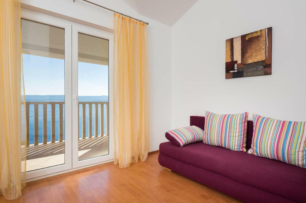 Beachfront Apartments Lara Omis Room photo